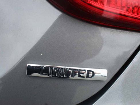 Used 2011 Hyundai Sonata Limited w/ Navigation Pkg 5 FWD image 8