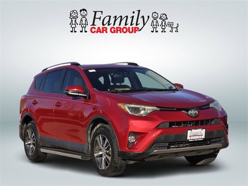 Used 2017 Toyota RAV4 XLE image 2
