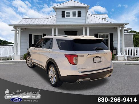 Certified 2023 Ford Explorer Limited w/ Limited Technology Package RWD image 25