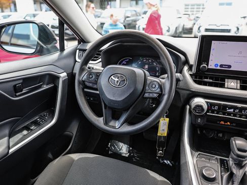 Certified 2024 Toyota RAV4 LE AWD/4WD image 6