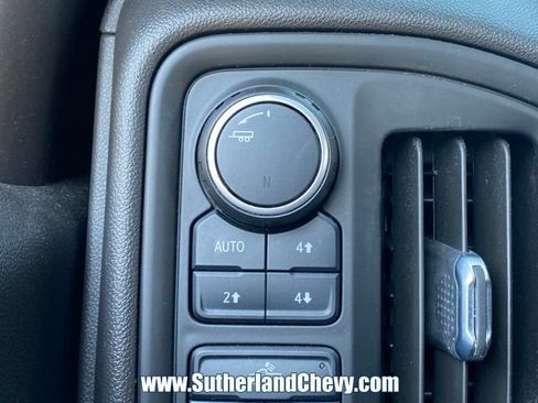 Used 2022 Chevrolet Silverado 1500 Custom Trail Boss AWD/4WD image 26