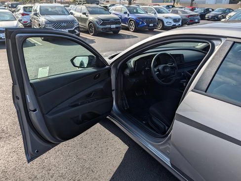 Certified 2026 Hyundai Elantra Sport FWD image 30