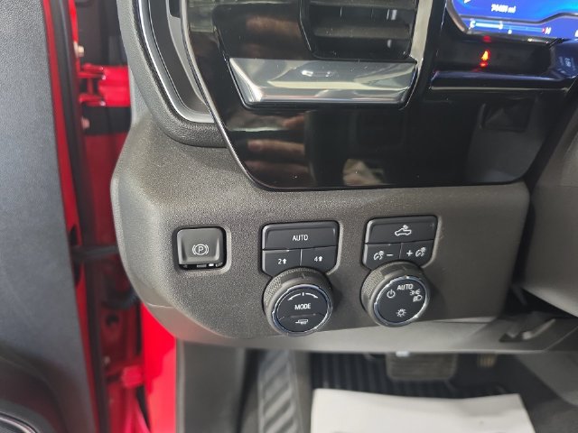 Used 2023 Chevrolet Silverado 1500 LT AWD/4WD image 19