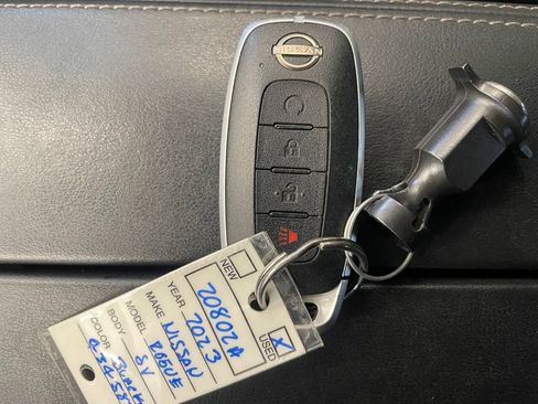 Certified 2023 Nissan Rogue SV FWD image 18