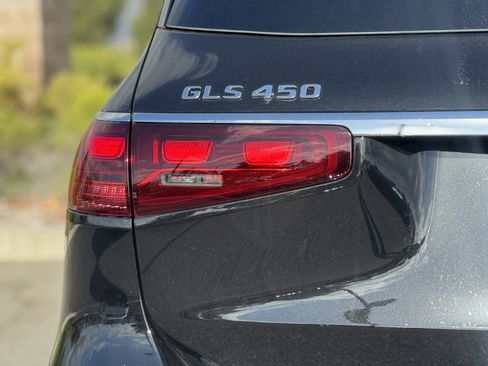 New 2025 Mercedes-Benz GLS 450 4MATIC image 11