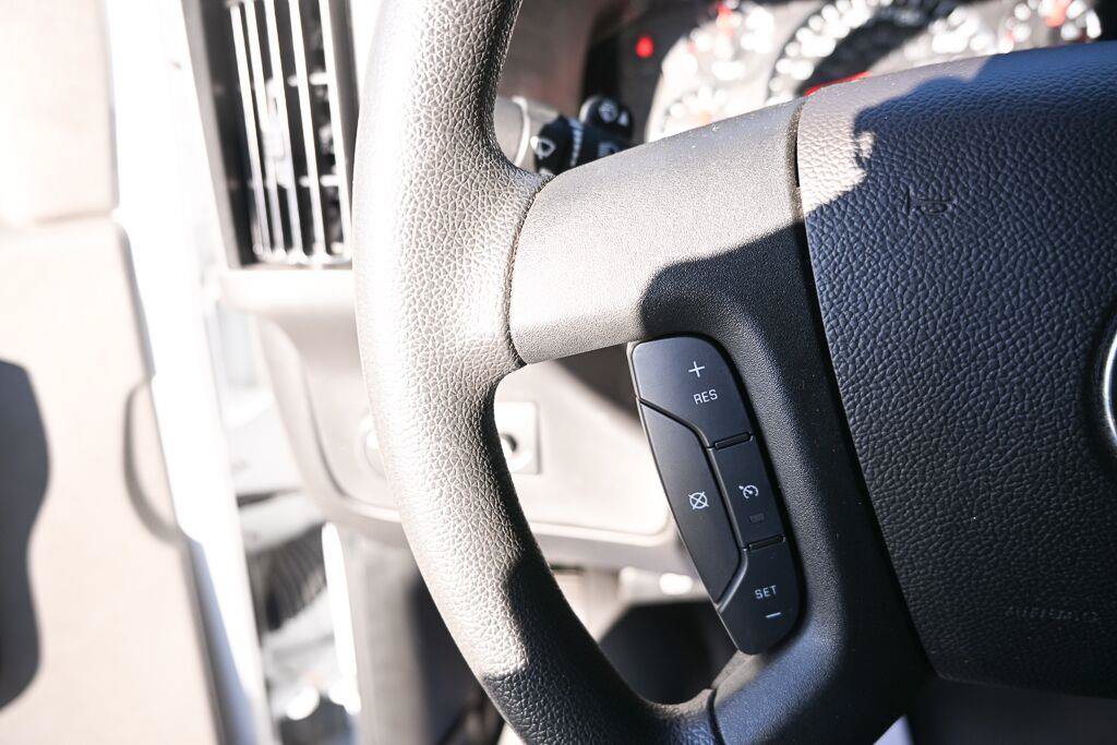 Used 2025 GMC Savana 2500 w/ Driver Convenience Package RWD image 11