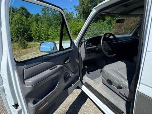 Used 1995 Ford Bronco XLT AWD/4WD image 8