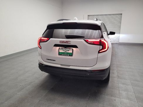 Used 2020 GMC Terrain SLE w/ Driver Convenience Package FWD image 7
