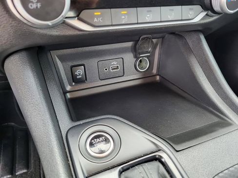 Used 2025 Nissan Sentra S image 10