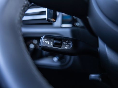 Certified 2026 Porsche Macan AWD/4WD image 32