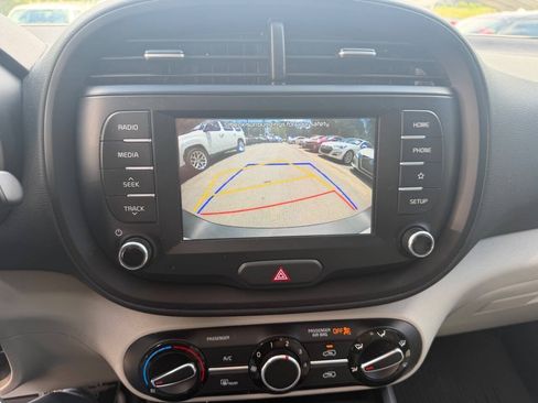 Used 2021 Kia Soul LX FWD image 21