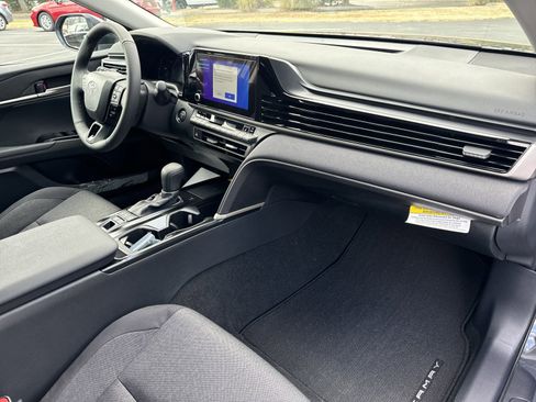 New 2025 Toyota Camry LE w/ Convenience Package image 33
