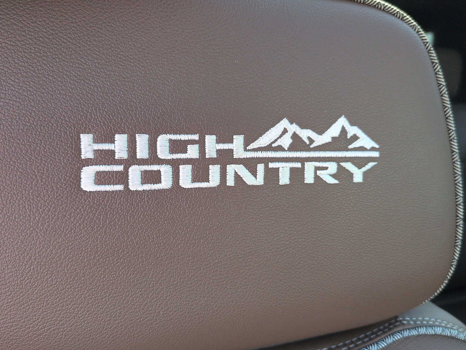 Used 2021 Chevrolet Tahoe High Country AWD/4WD image 12
