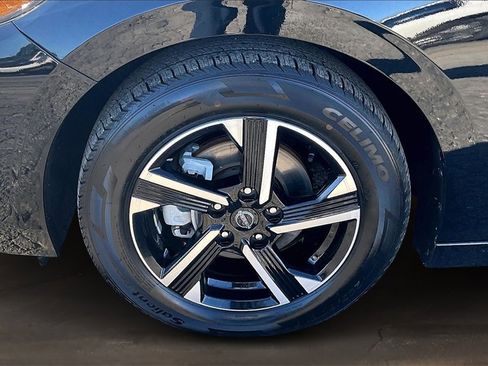 Used 2024 Nissan Sentra SV image 34