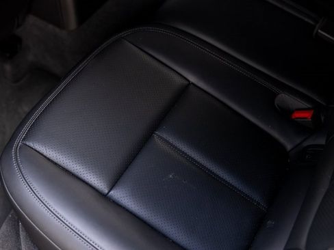 Certified 2025 Porsche Macan image 29