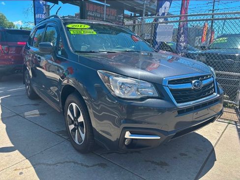 Used 2017 Subaru Forester 2.5i Premium AWD/4WD image 4