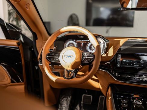 New 2026 Aston Martin DBX 707 image 38