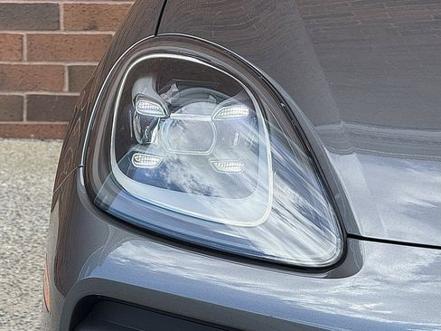 Certified 2023 Porsche Cayenne image 12