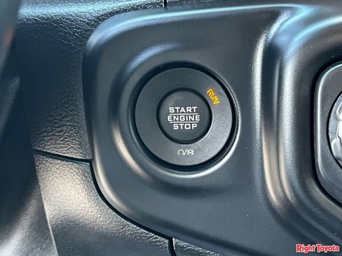 Used 2020 Jeep Wrangler Unlimited Sport AWD/4WD image 25