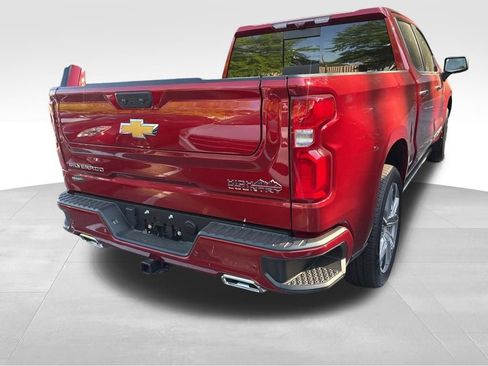 Used 2025 Chevrolet Silverado 1500 High Country AWD/4WD image 7
