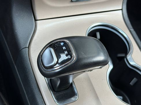 Used 2015 Jeep Grand Cherokee Limited w/ Trailer Tow Group IV image 20