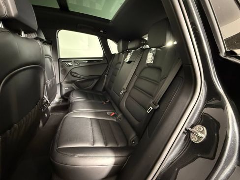 Certified 2026 Porsche Macan AWD/4WD image 24