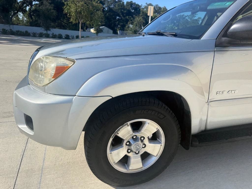 Used 2007 Toyota 4Runner SR5 AWD/4WD image 11
