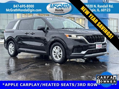 Used 2022 Kia Carnival LX image 1