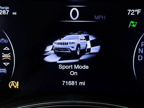 Used 2018 Jeep Grand Cherokee Limited AWD/4WD image 10