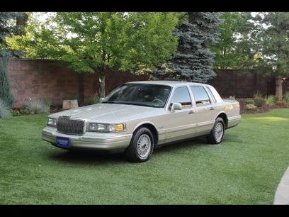 Used 1997 Lincoln Town Car Signature