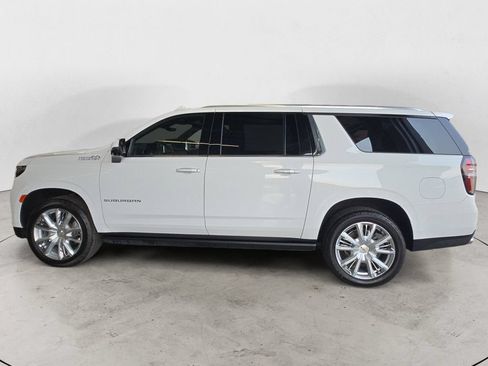 Used 2023 Chevrolet Suburban High Country AWD/4WD image 8