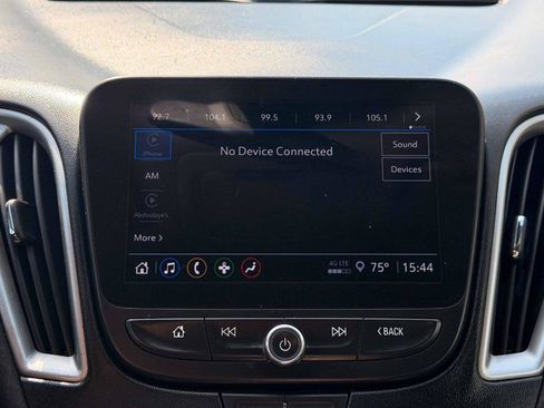 Used 2023 Chevrolet Malibu LT image 17