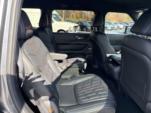 New 2026 Nissan Armada PRO-4X w/ Captain's Chari Seat Package AWD/4WD image 18