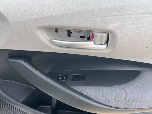 Used 2020 Toyota Corolla LE image 55