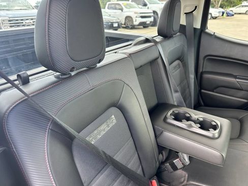 Used 2015 GMC Canyon SLE w/ All-Terrain Package AWD/4WD image 21