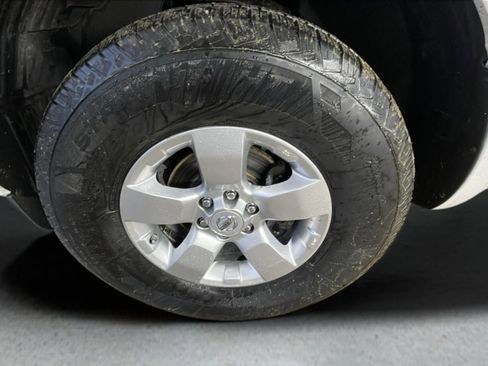 Used 2013 Nissan Frontier SV w/ SV Value Truck Pkg image 19