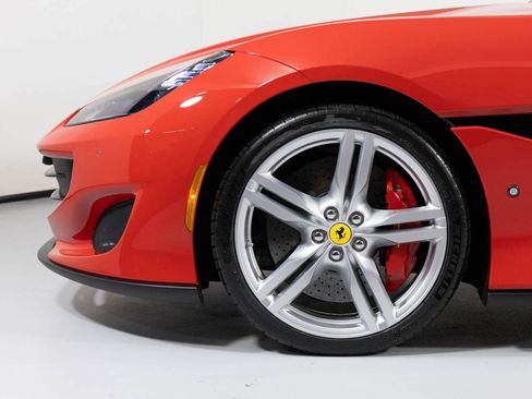 Used 2020 Ferrari Portofino image 23