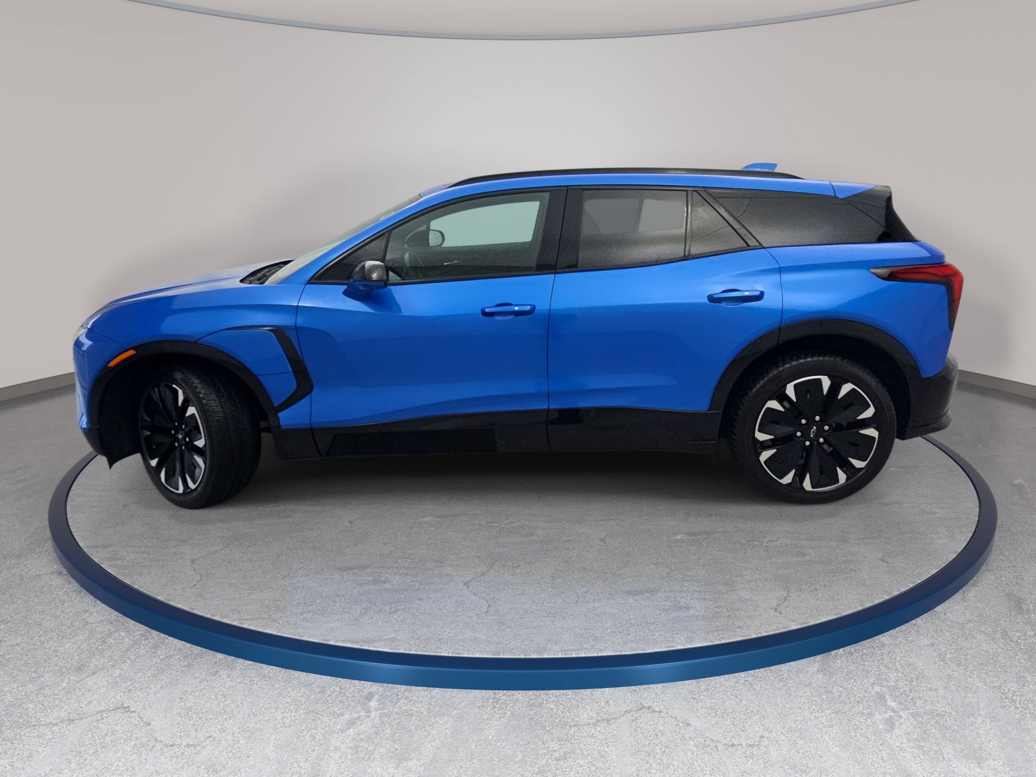 Used 2024 Chevrolet Blazer EV RS RWD image 8