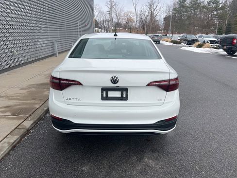 Used 2023 Volkswagen Jetta SE w/ Panoramic Sunroof Package image 31