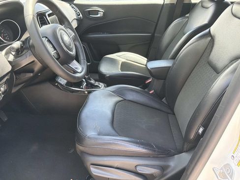 Used 2021 Jeep Compass Latitude FWD image 16