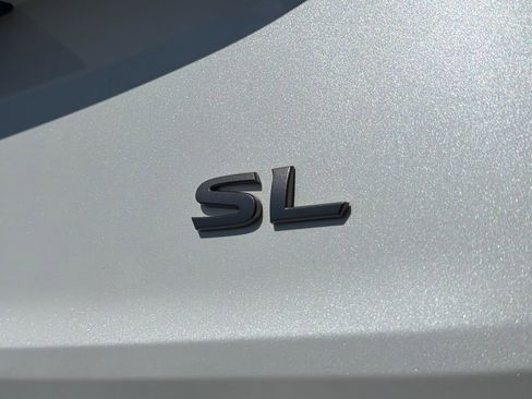 Used 2025 Nissan Rogue SL w/ Tech Package FWD image 18