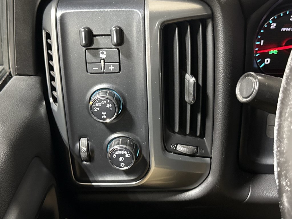 Used 2016 Chevrolet Silverado 1500 LT w/ All Star Edition AWD/4WD image 18