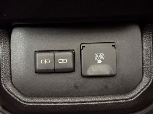 Used 2023 Toyota Highlander Platinum image 38