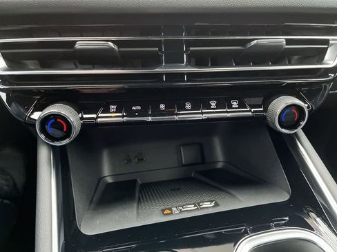 New 2026 Chevrolet Traverse LT w/ Driver Confidence Package image 17