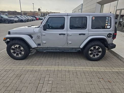 Used 2018 Jeep Wrangler Unlimited Sahara image 8