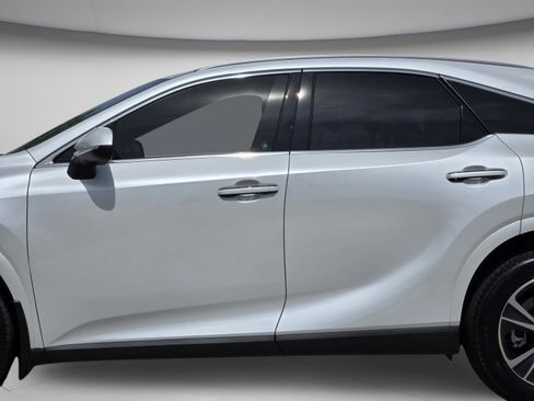 Used 2023 Lexus RX 350h w/ Cold Area Package image 28