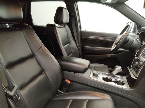 Used 2018 Jeep Grand Cherokee Limited image 21