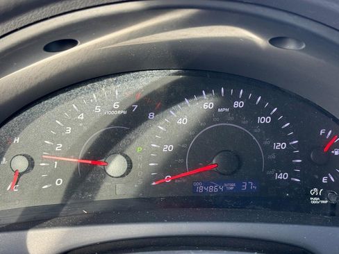 Used 2010 Toyota Camry XLE image 24