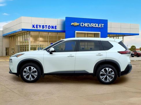 Used 2023 Nissan Rogue SV FWD image 4