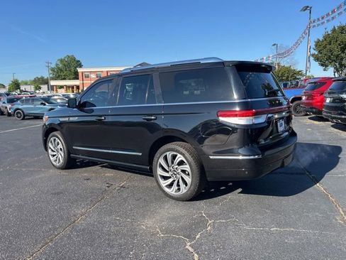Used 2022 Lincoln Navigator Reserve AWD/4WD image 40